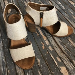 Excellent condition TOMS Marjorca sandals with block heel